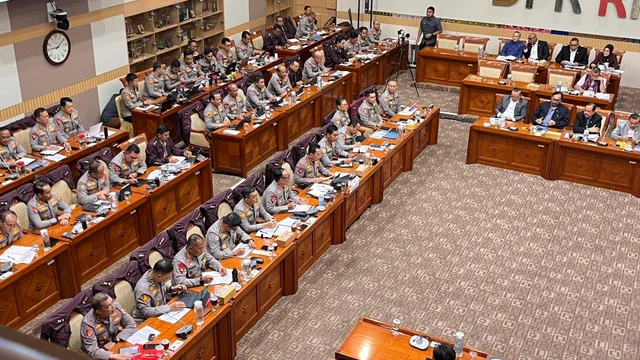 Kapolri Beberkan Tantangan Berat 2025: Agustus Kelabu Uji Stabilitas Kamtibmas Nasional