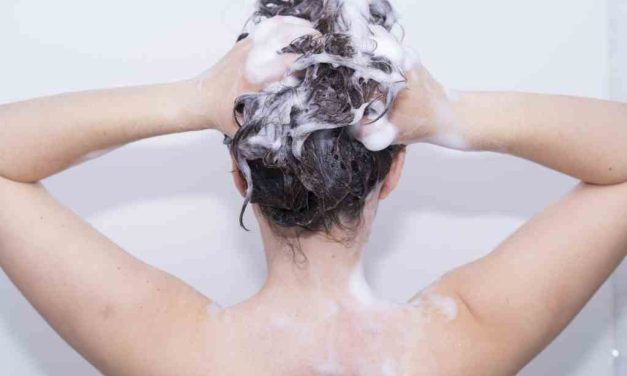Sering Keramas Ternyata Berbahaya, Ini Dampaknya bagi Rambut dan Kulit Kepala