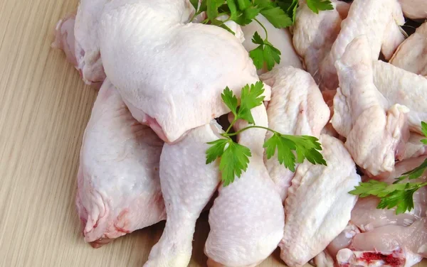 Ayam Bisa Picu Keracunan? Begini Cara Menyimpan dan Mengolahnya dengan Aman