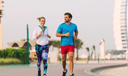Tak Perlu Olahraga Berat, Jalan Kaki Cukup untuk Menjaga Kesehatan Tulang