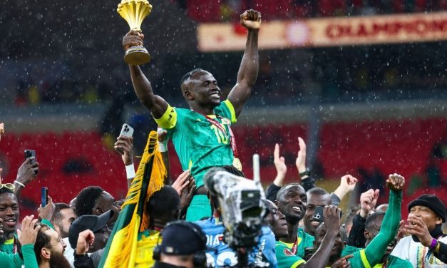 Tak Terima Dicoret! Senegal Pamer Trofi di Tengah Keputusan Kontroversial CAF