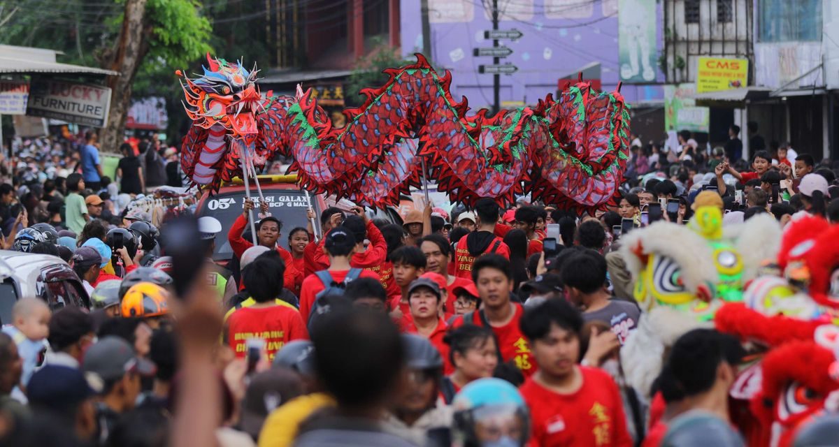 Spektakuler! Cap Go Meh di Bekasi Meriahkan Jalan Juanda