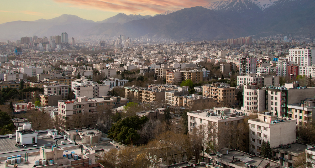 Dunia Penerbangan Terguncang: Perang Iran-Israel Picu Pembatalan Massal di Bandara Internasional