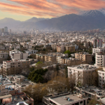 Dunia Penerbangan Terguncang: Perang Iran-Israel Picu Pembatalan Massal di Bandara Internasional