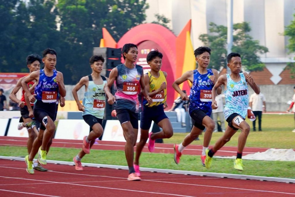 Pembukaan Kejurnas Atletik 2026 di Stadion Atletik Rawamangun Jakarta yang diikuti atlet dari 38 provinsi dan empat negara Asia Tenggara.