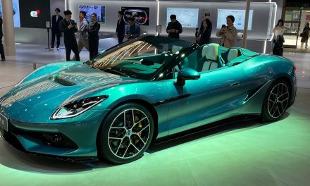 Denza Z Hadir dengan Tenaga 1.000 HP, Siap Supercar Premium