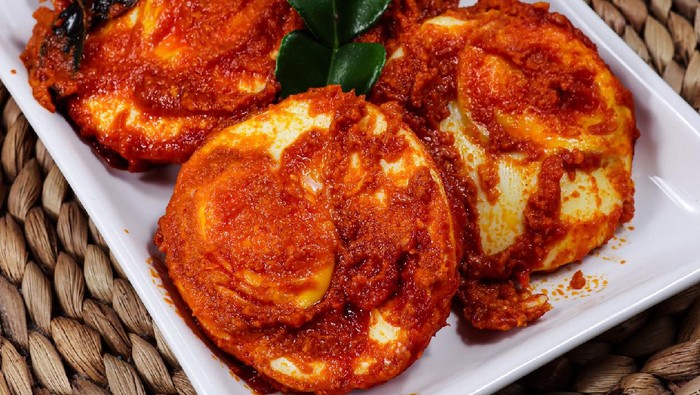 Resep Telur Ceplok Balado Pedas, Lauk Praktis Makan Siang