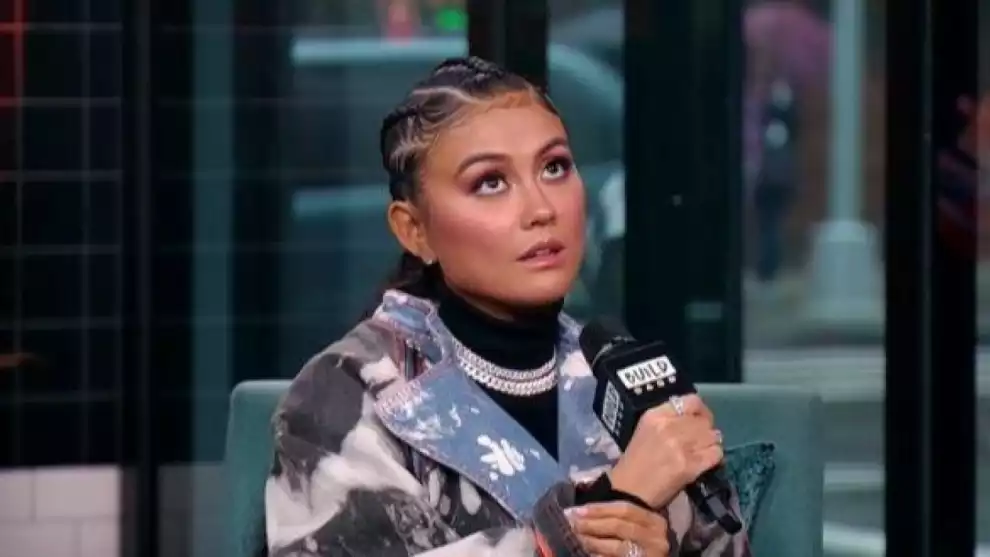 Agnez Mo merayakan ulang tahun ke-40 sambil membagikan refleksi tentang perjalanan hidup, integritas, dan pengalaman berharga.