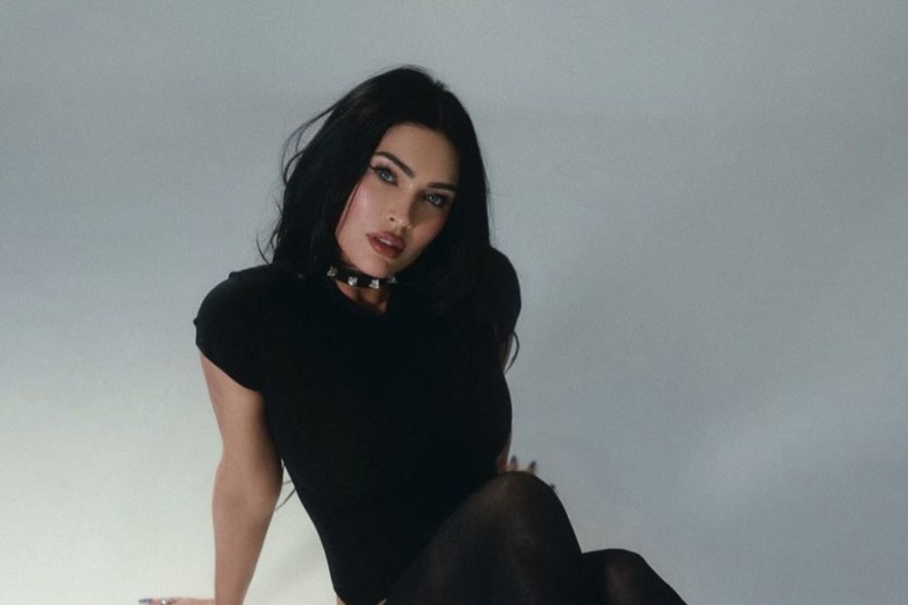 Megan Fox tampil bugar di usia 40 dengan pola makan sehat, konsumsi salmon, dan gaya hidup disiplin.