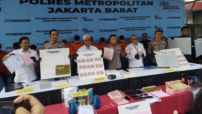 Polisi Bongkar Sindikat Uang Palsu Lintas Daerah, 11 Tersangka Diamankan