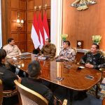 Prabowo Bertemu Panglima Jilah, Bahas Penanganan Karhutla di Kalimantan