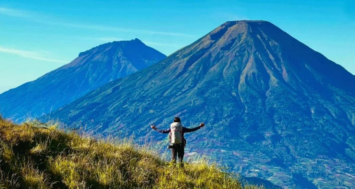 Spot View Gunung Sindoro dan Sumbing di Gunung Prau, Ini Rute Menuju Lokasinya