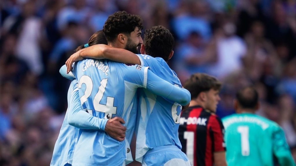 Manchester City diprediksi menjadi rival utama Arsenal dalam persaingan gelar Premier League 2026/2027.